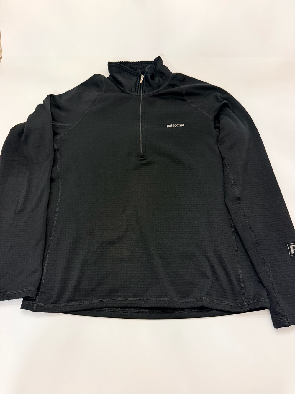 Patagonia R1 Black Quarter Zip Fleece Pullover-S